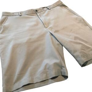 Greg Norman size 40 golf shorts flat front excellent condition